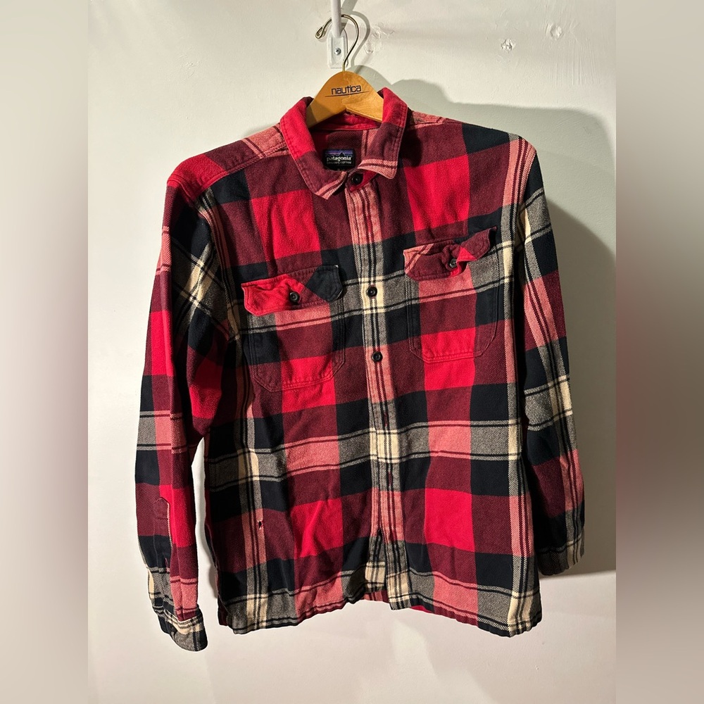 Patagonia Men’s M Red and Black Flannel - Mid Heavy Weight